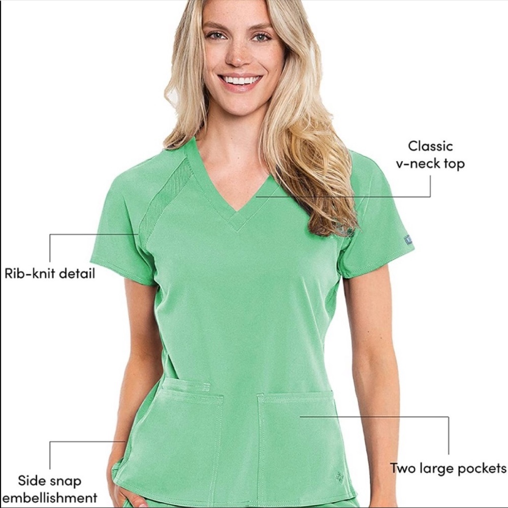 Med Couture Peaches Raglan Scrub Top Size: L NWT Color: Gelo